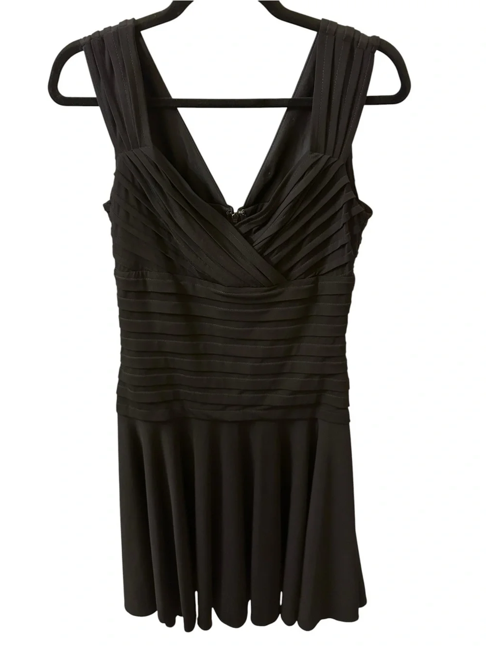 White House Black Market Black Pleated V-Neck Cocktail Dress size 6